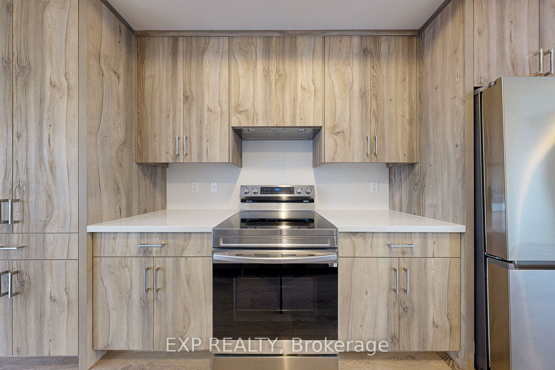 Photo 47 of 1325 Shevchenko Boulevard, Oakville, Northwest — HOMEH