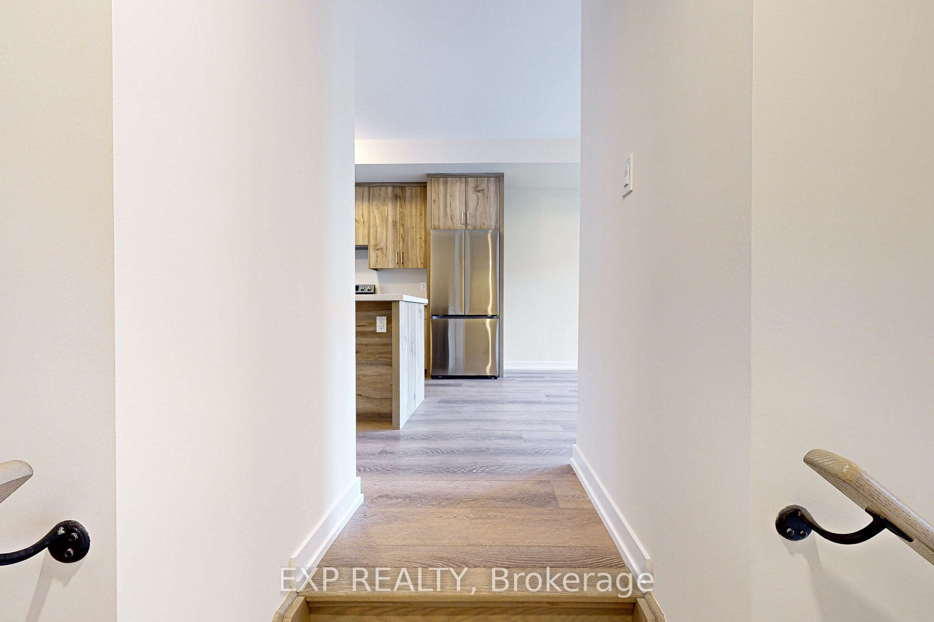 Photo 44 of 1325 Shevchenko Boulevard, Oakville, Northwest — HOMEH