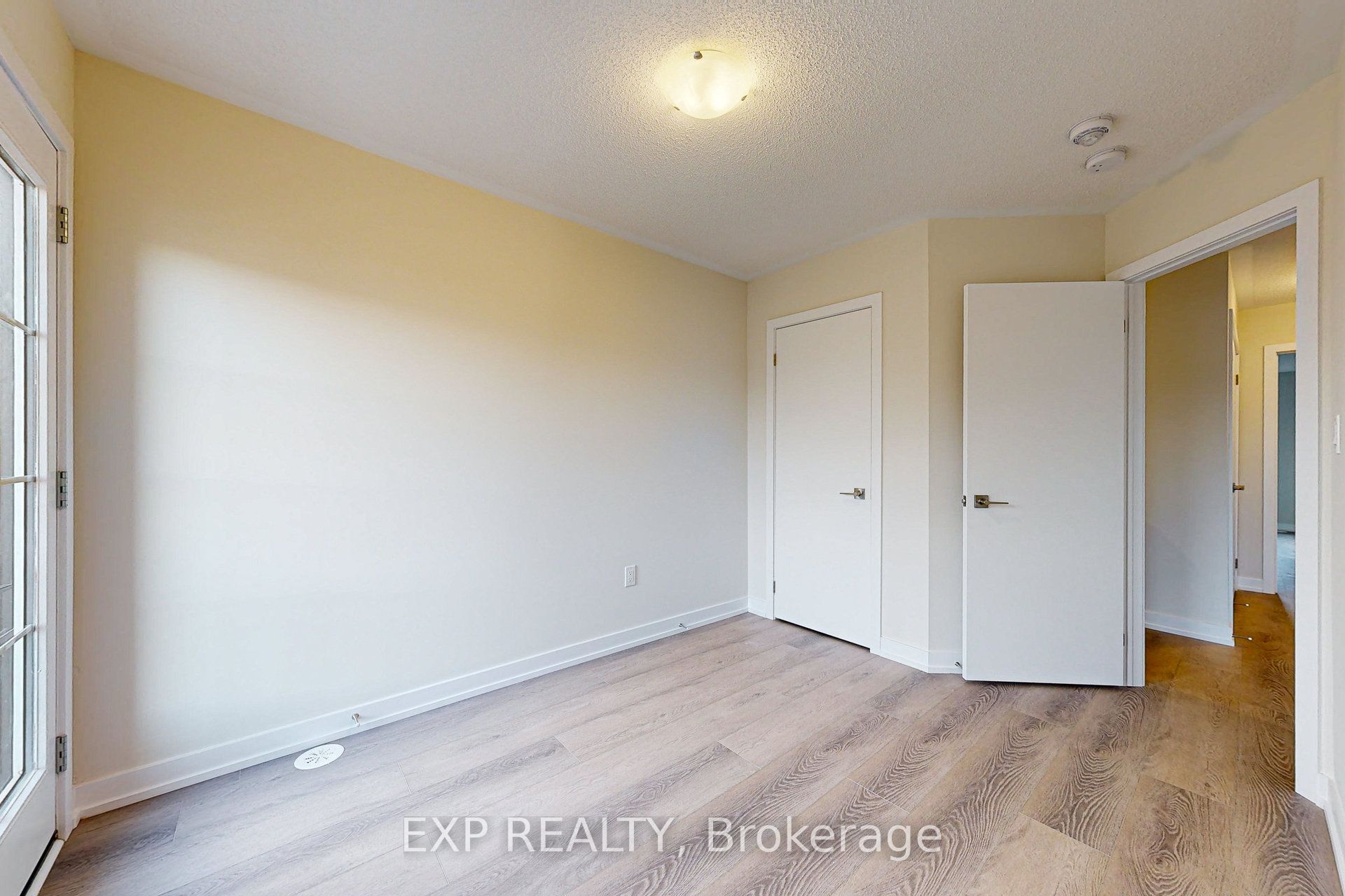Photo 65 of 1325 Shevchenko Boulevard, Oakville, Northwest — HOMEH
