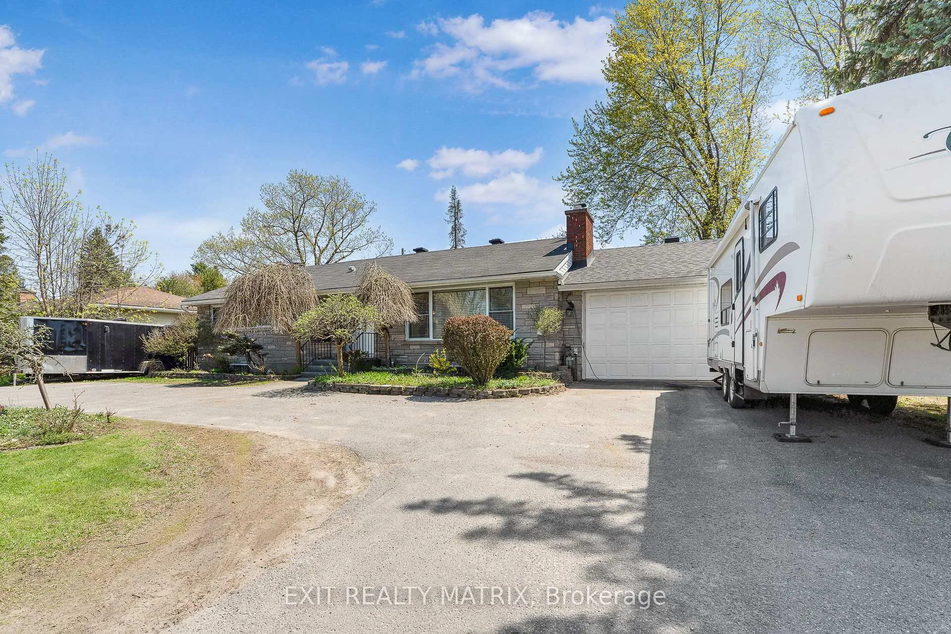 Photo 9 of 440 Smyth Road, Ottawa, Alta Vista/Faircrest Heights — HOMEH
