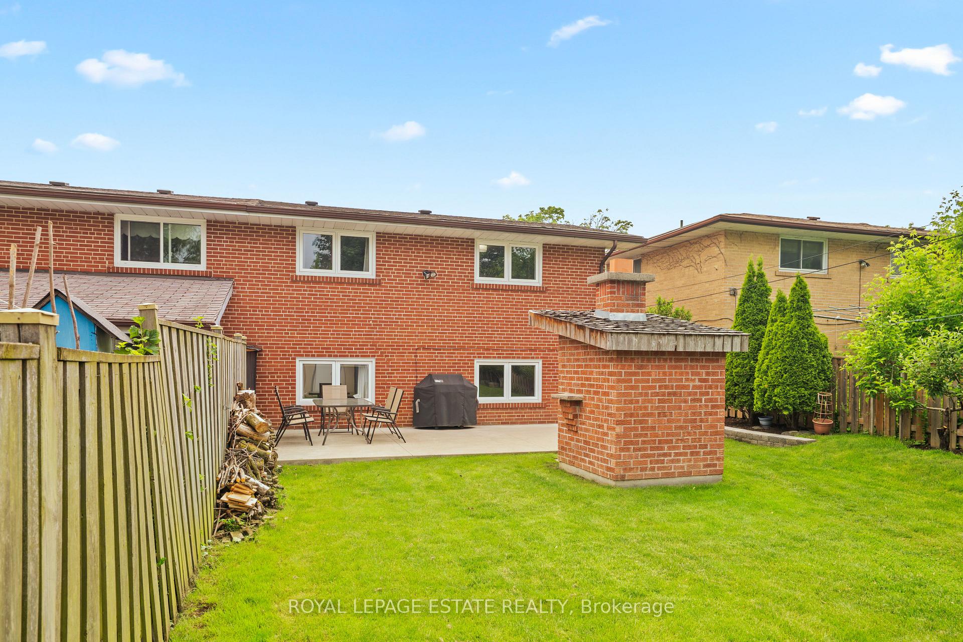 Photo 11 of 9 Dixington Crescent, Etobicoke, Kingsview Village-The Westway — HOMEH