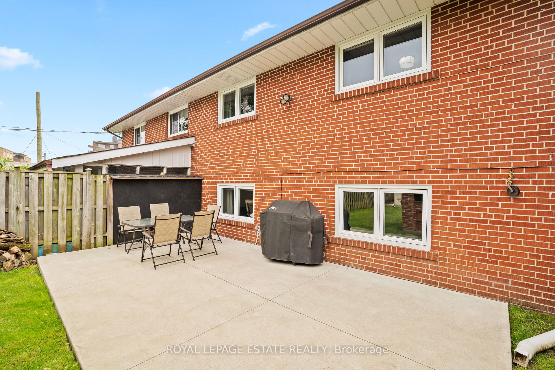 Photo 13 of 9 Dixington Crescent, Etobicoke, Kingsview Village-The Westway — HOMEH