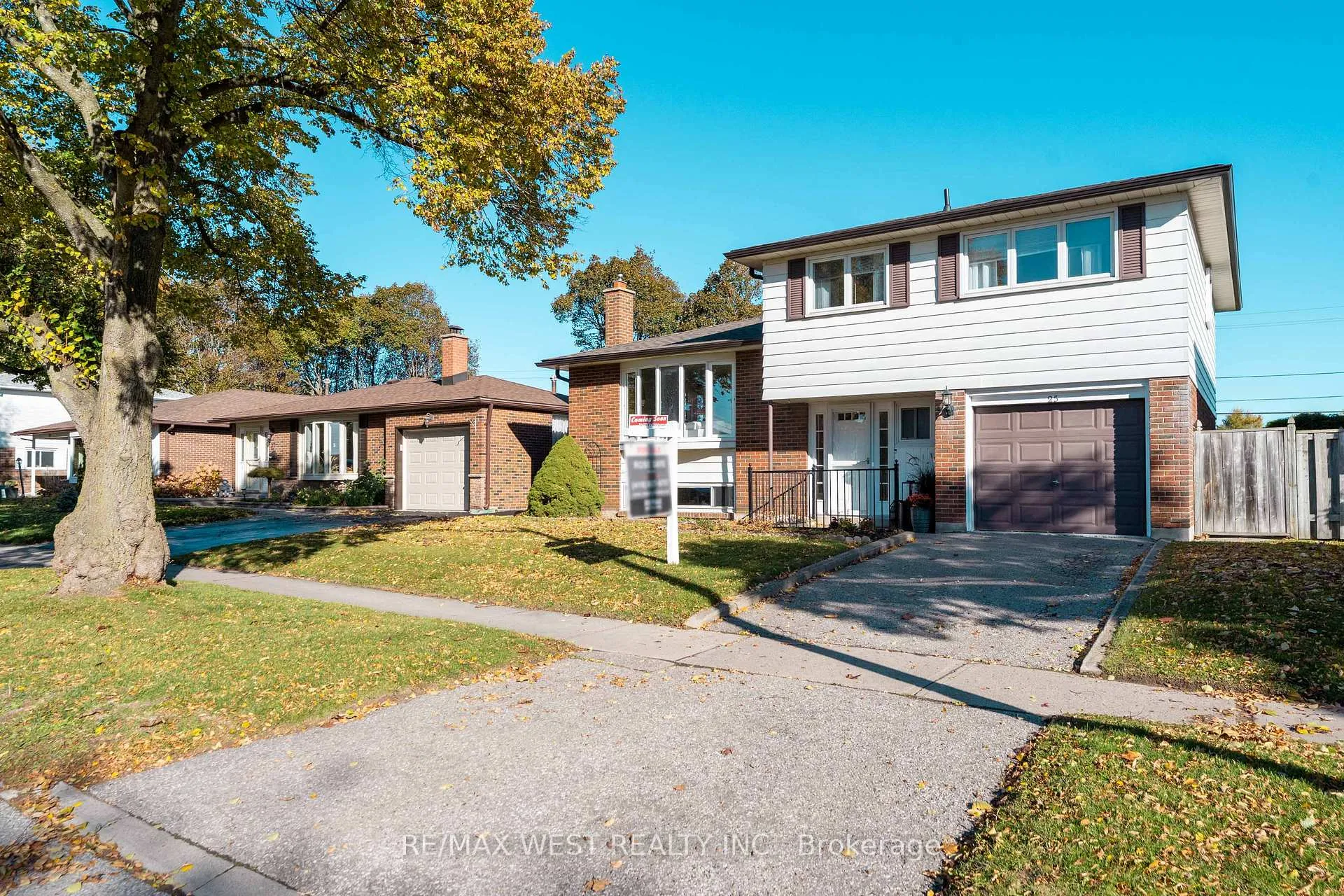 Photo 2 of 25 Bryant Road, Ajax, South East — HOMEH