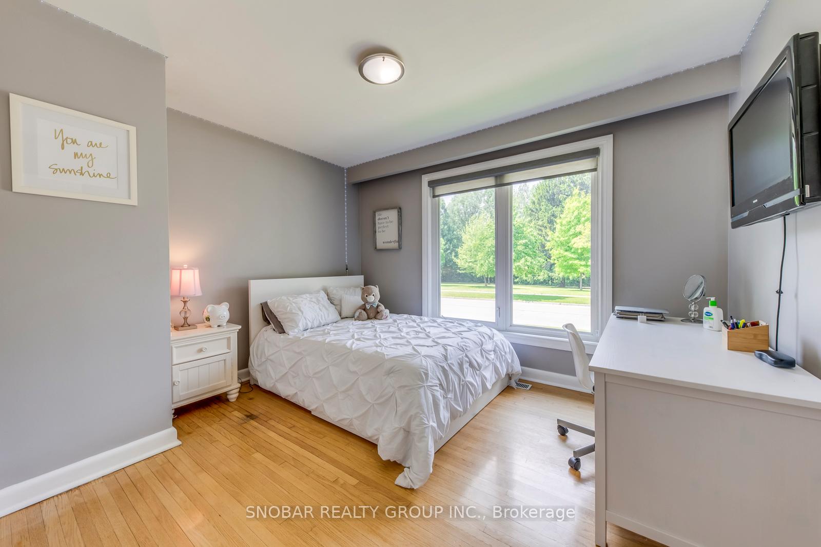Photo 11 of 53 Fenley Drive, Etobicoke, Kingsview Village-The Westway — HOMEH