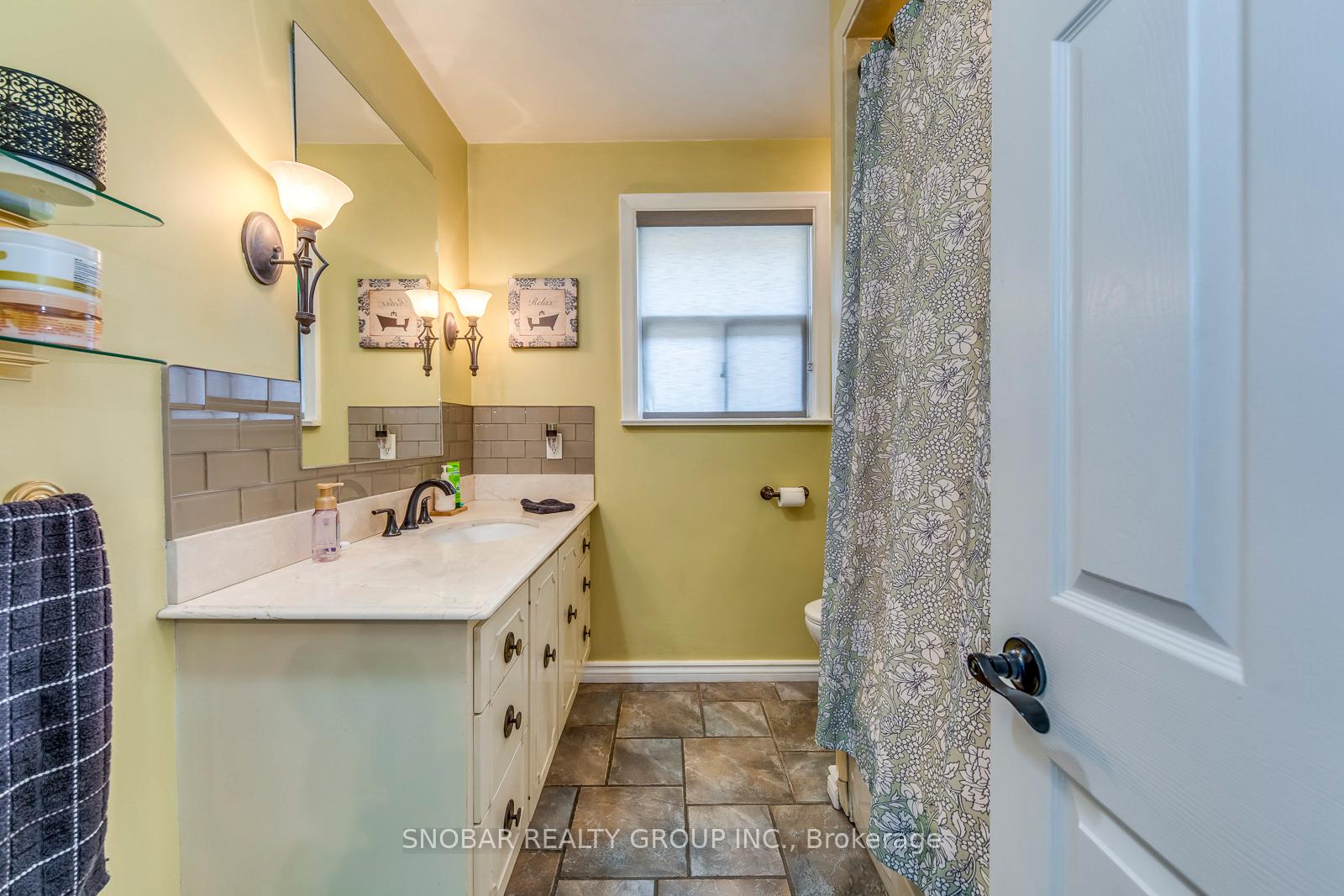 Photo 6 of 53 Fenley Drive, Etobicoke, Kingsview Village-The Westway — HOMEH