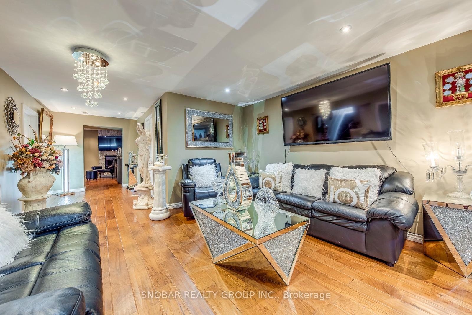 Photo 7 of 53 Fenley Drive, Etobicoke, Kingsview Village-The Westway — HOMEH