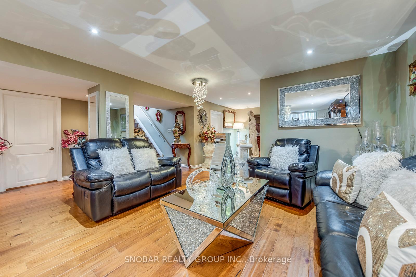Photo 22 of 53 Fenley Drive, Etobicoke, Kingsview Village-The Westway — HOMEH