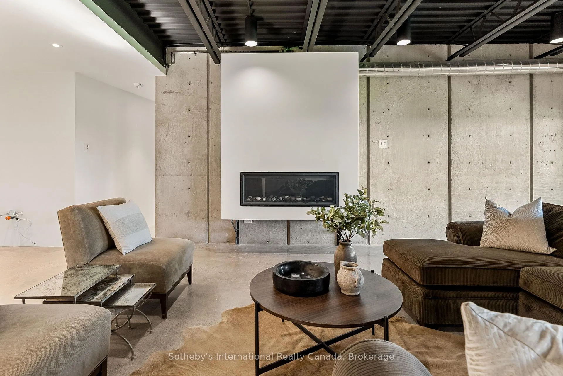 Photo 145 of 589903 Grey Road 19, Blue Mountains — HOMEH