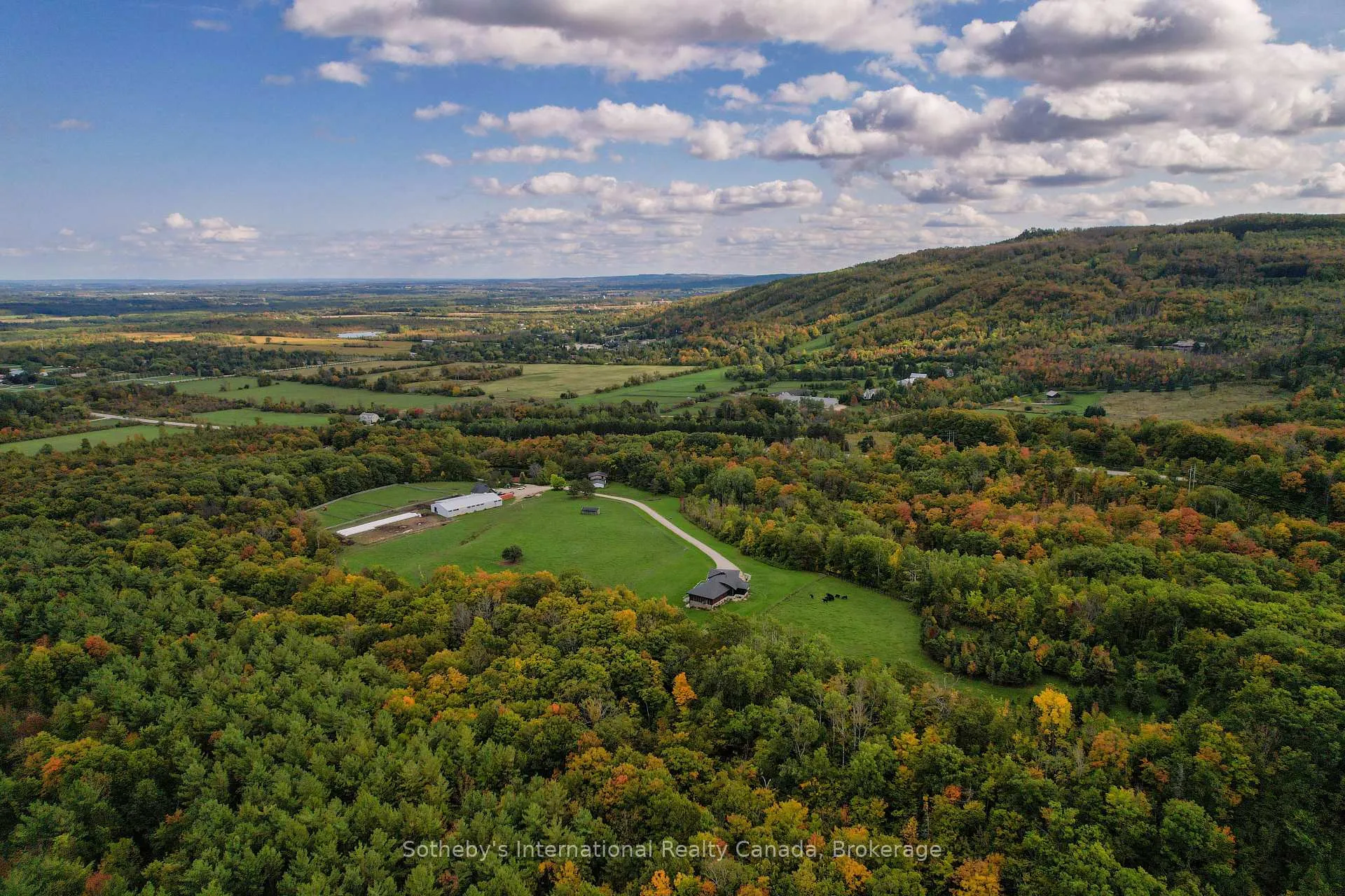 Photo 188 of 589903 Grey Road 19, Blue Mountains — HOMEH