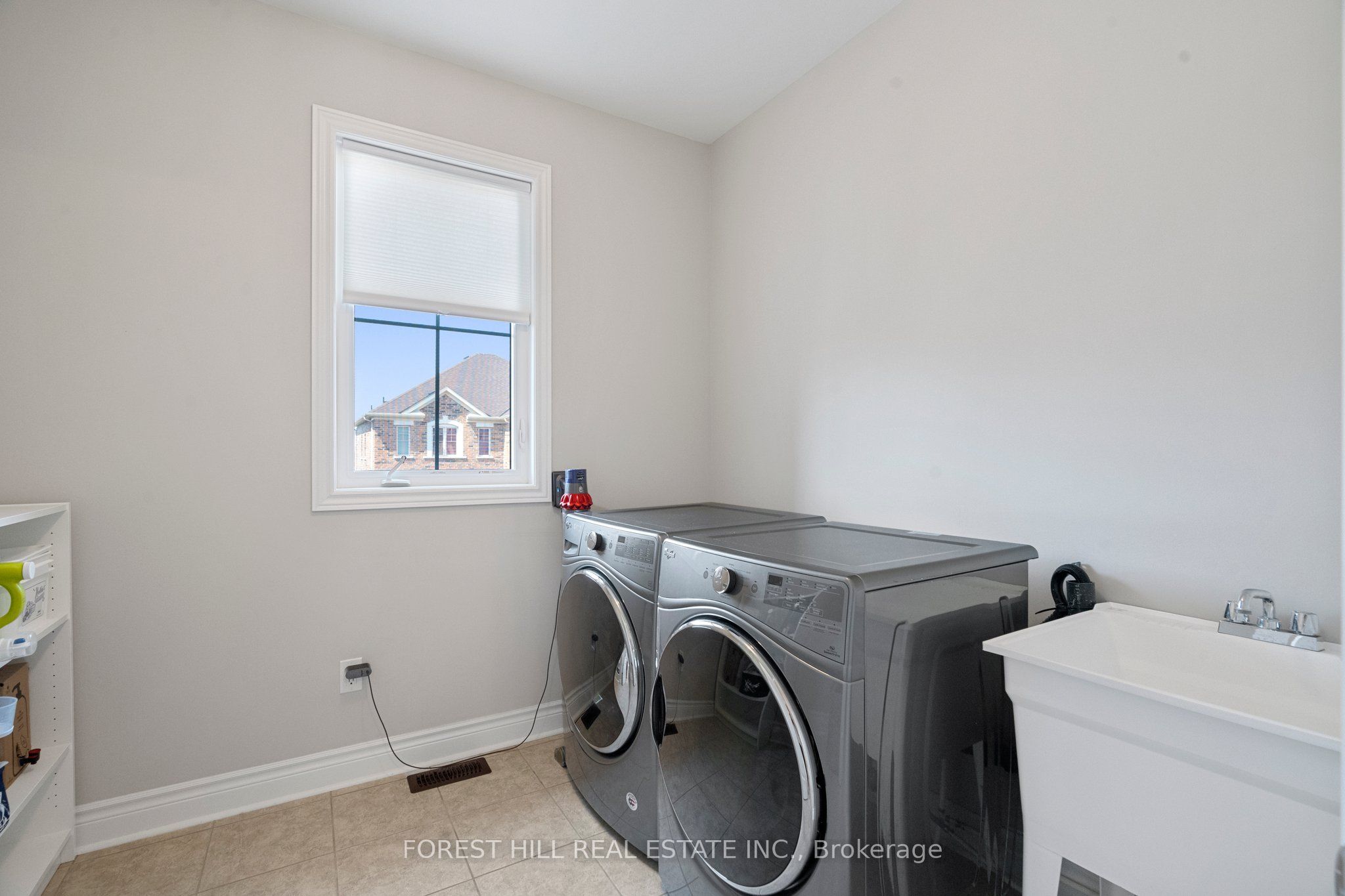 Photo 60 of 17 Ken Sinclair Crescent, Aurora, Aurora Estates — HOMEH