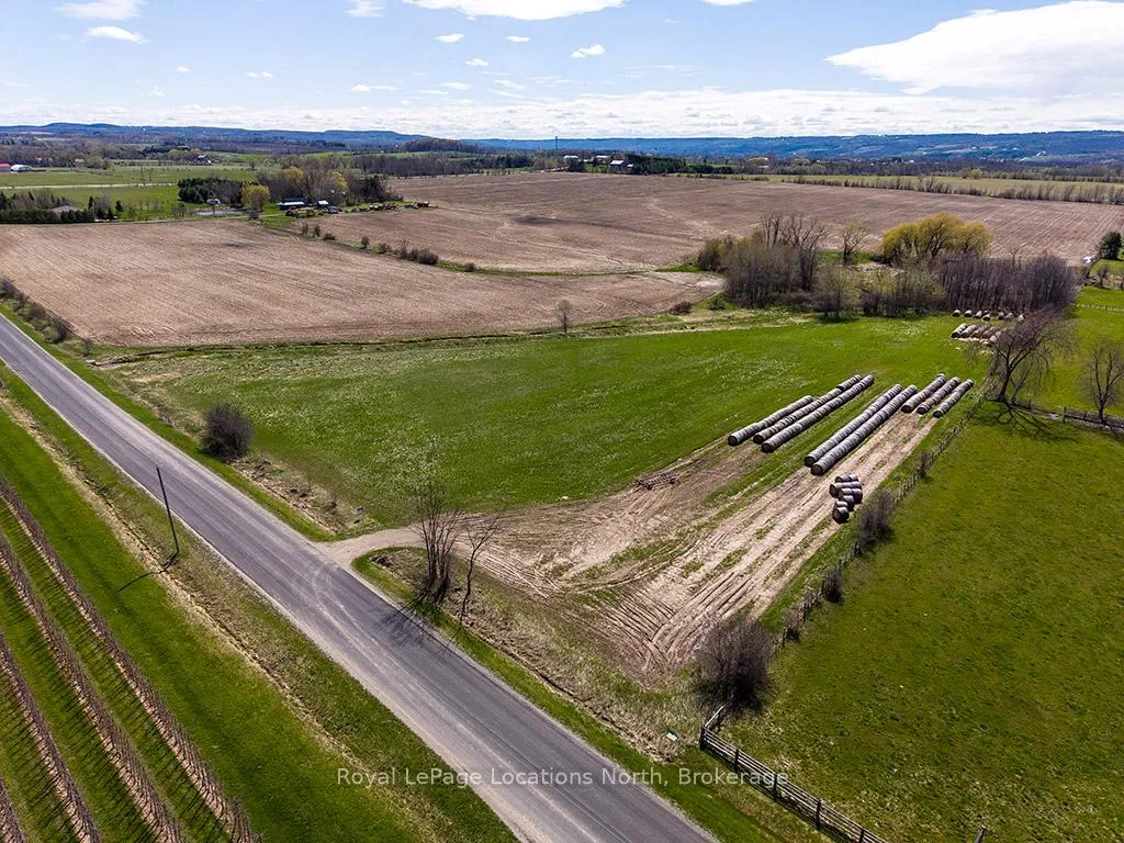 Photo 3 of 416400 10th Line, Blue Mountains — HOMEH