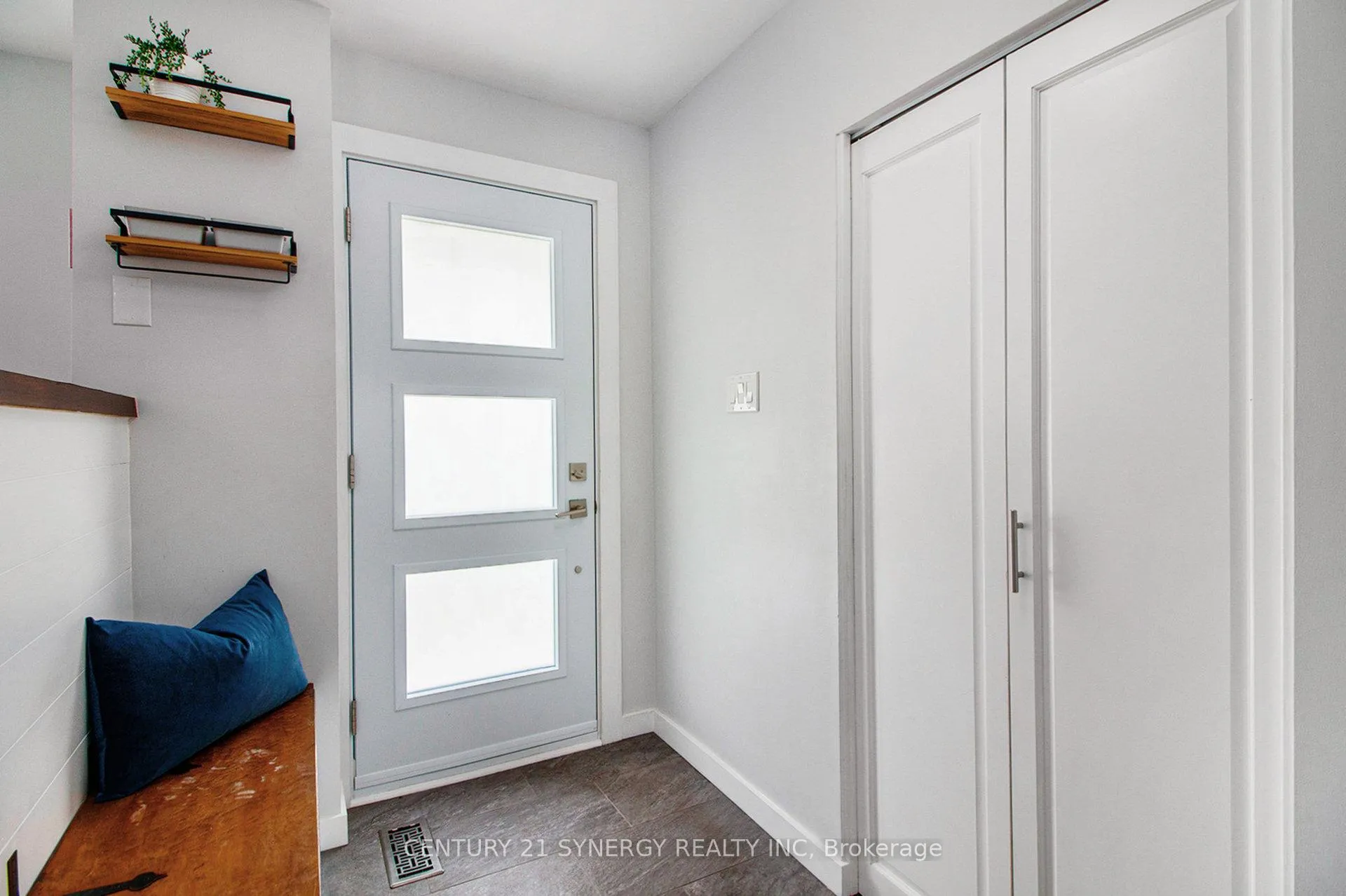 Photo 13 of 2742 Ulster Crescent, Ottawa, Riverside Park — HOMEH