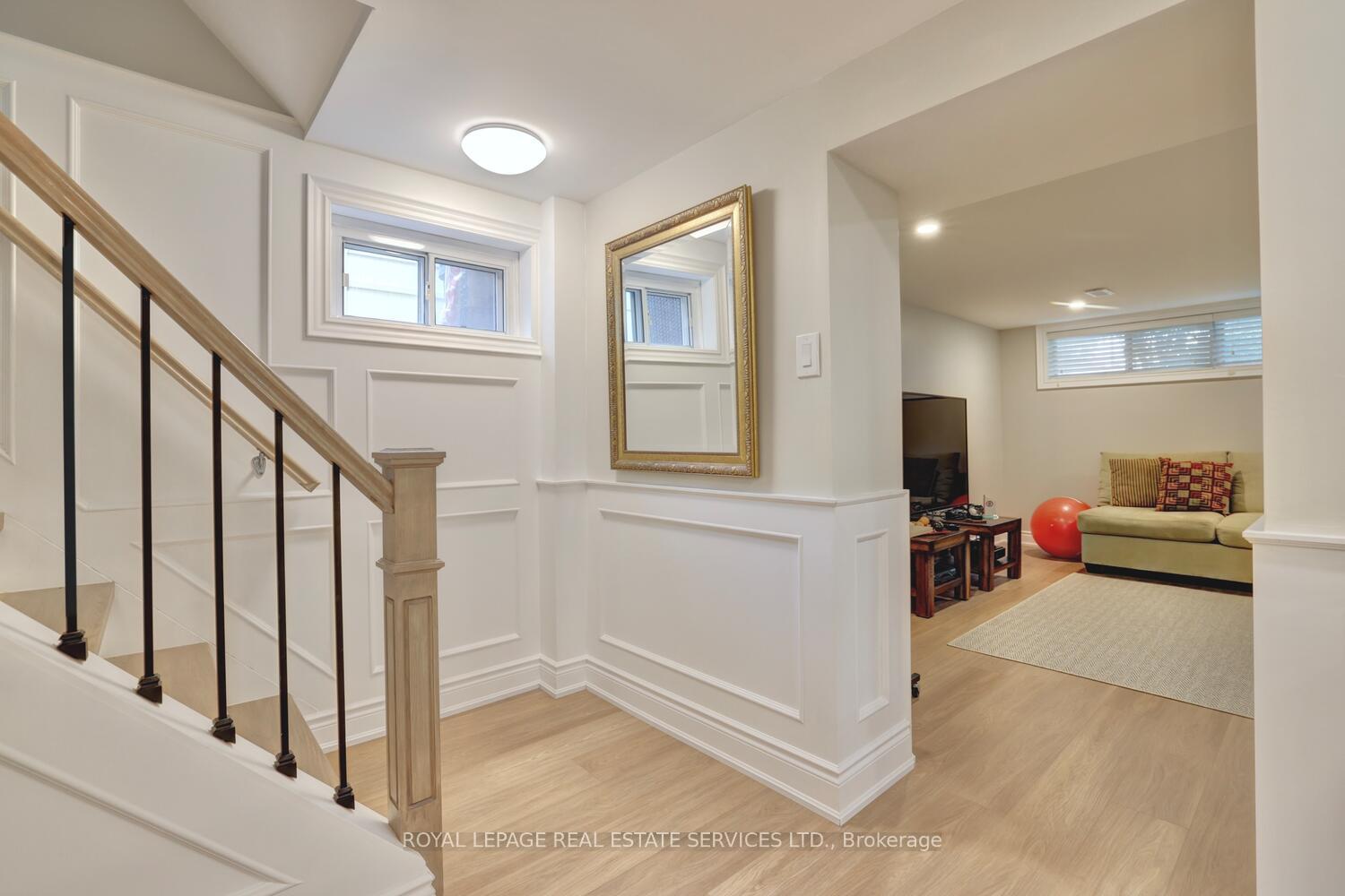 Photo 13 of 26 Cromer Place, Etobicoke, Willowridge-Martingrove-Richview — HOMEH