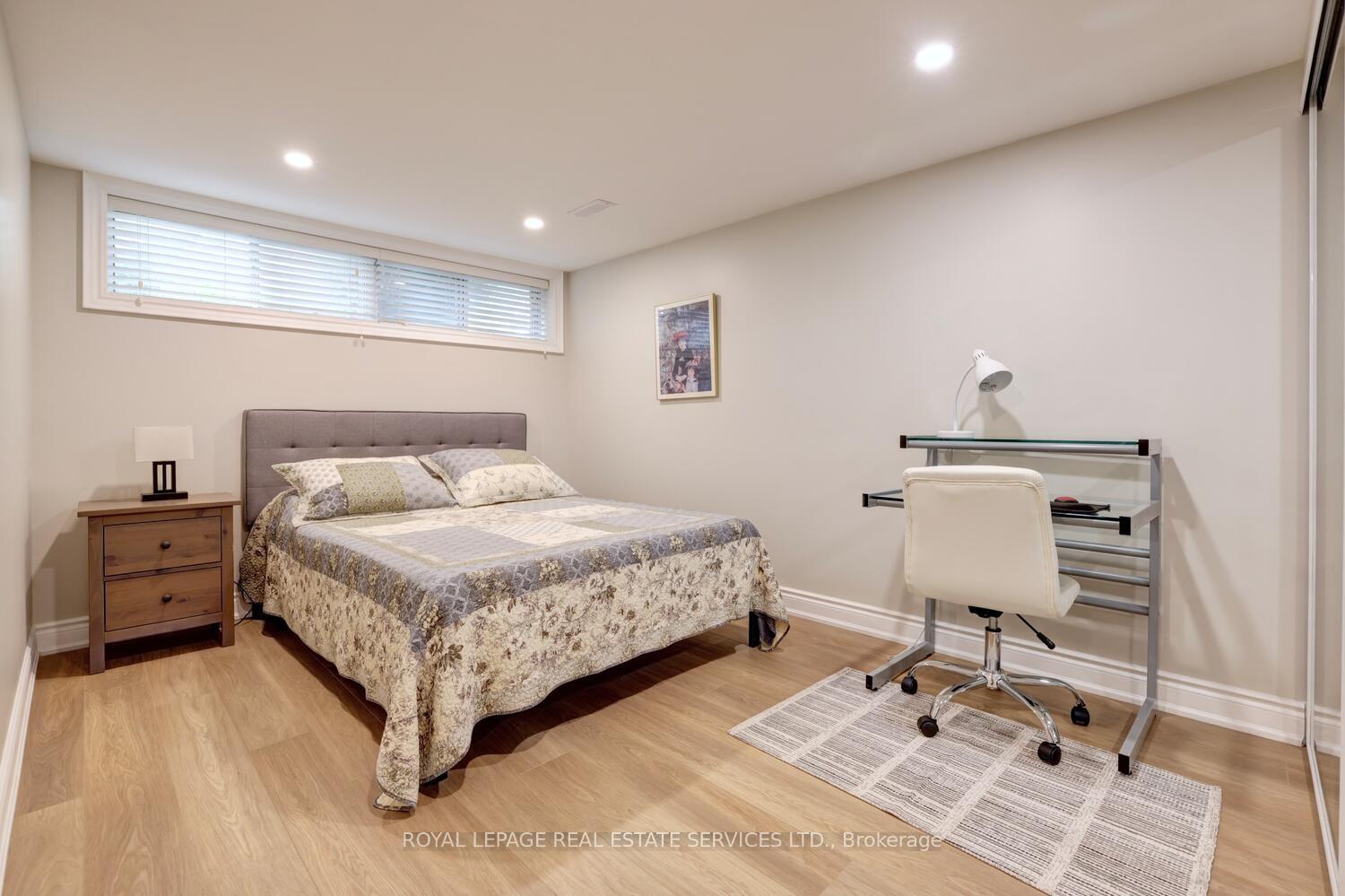 Photo 23 of 26 Cromer Place, Etobicoke, Willowridge-Martingrove-Richview — HOMEH