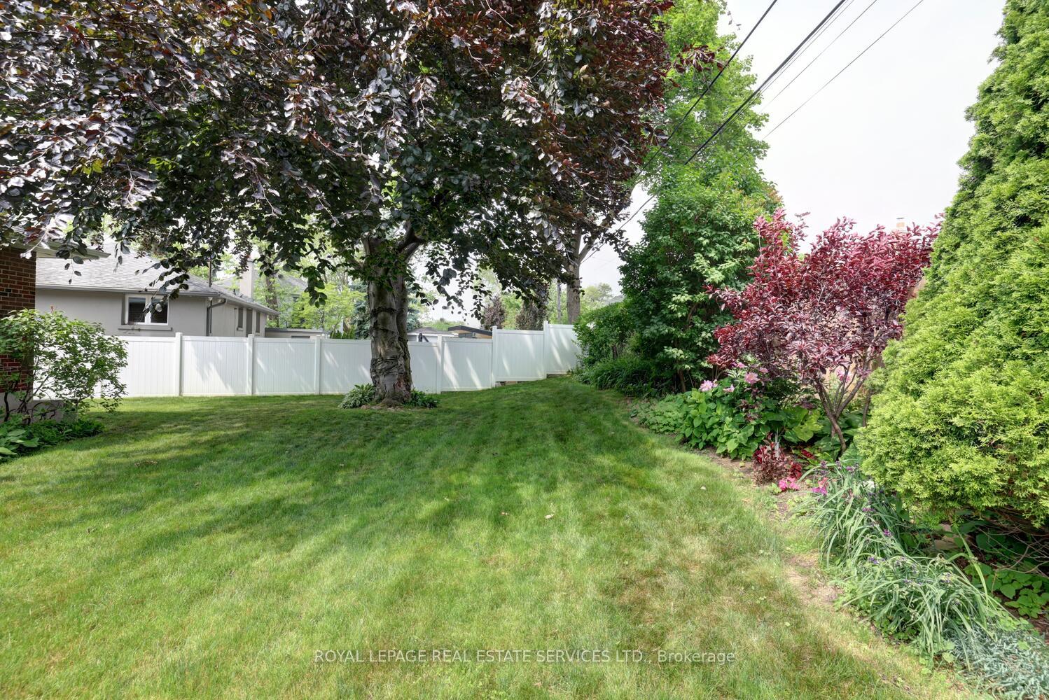 Photo 25 of 26 Cromer Place, Etobicoke, Willowridge-Martingrove-Richview — HOMEH