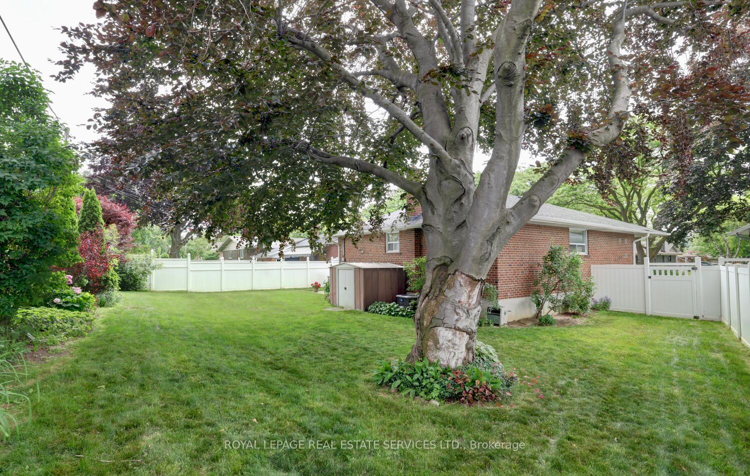 Photo 33 of 26 Cromer Place, Etobicoke, Willowridge-Martingrove-Richview — HOMEH