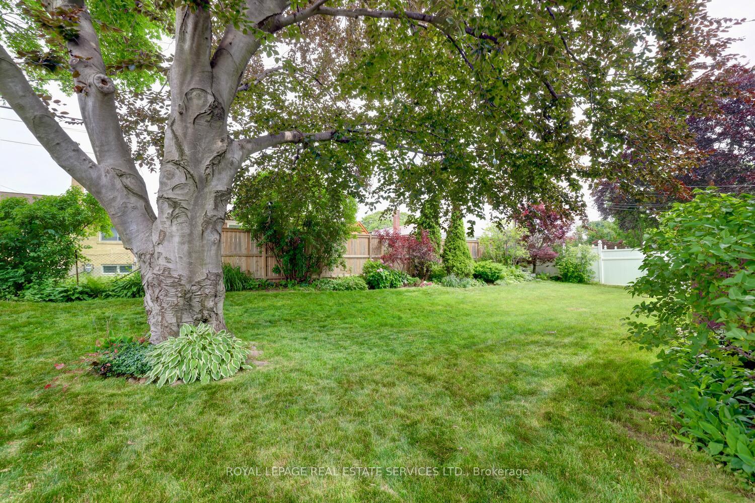 Photo 29 of 26 Cromer Place, Etobicoke, Willowridge-Martingrove-Richview — HOMEH