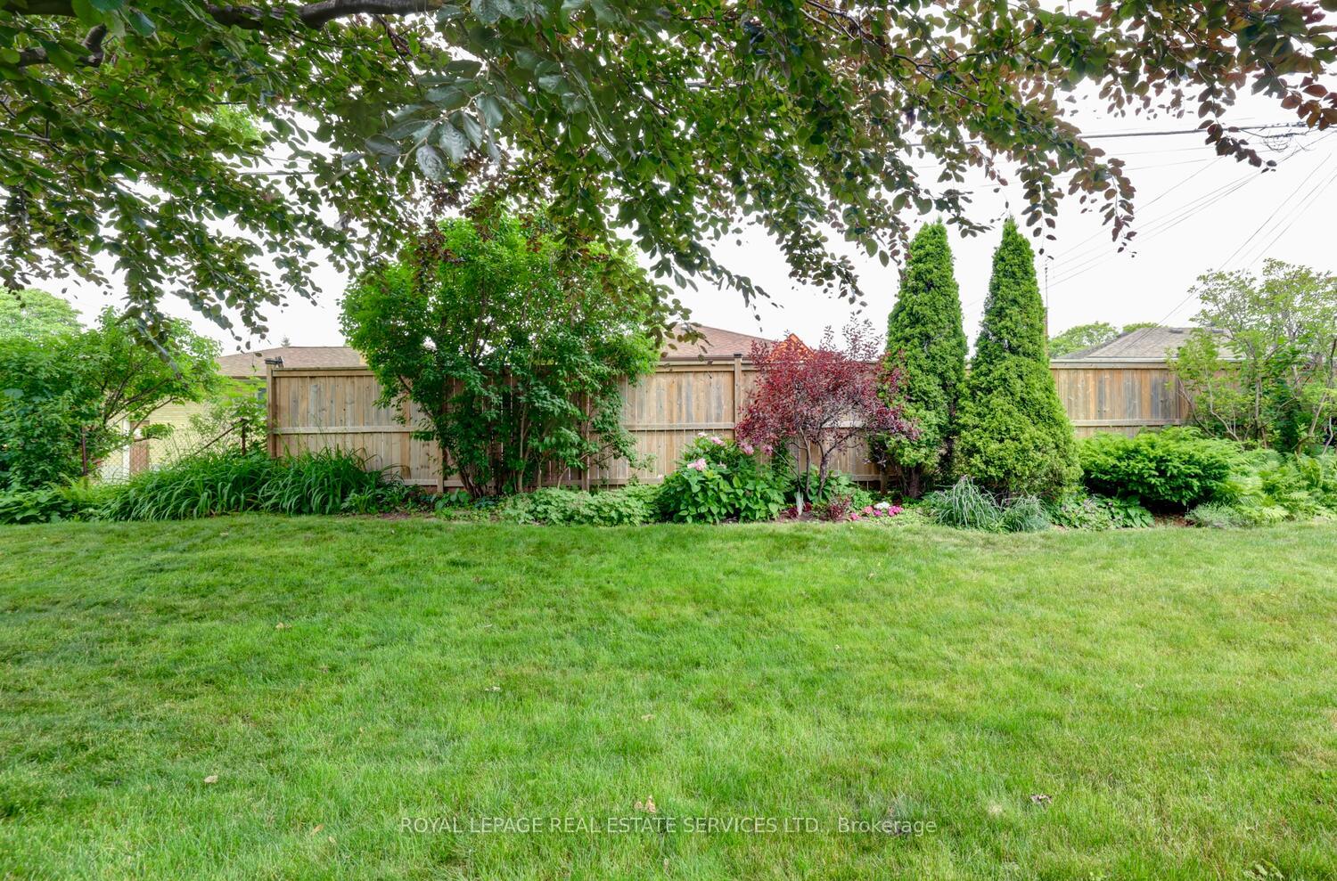Photo 31 of 26 Cromer Place, Etobicoke, Willowridge-Martingrove-Richview — HOMEH