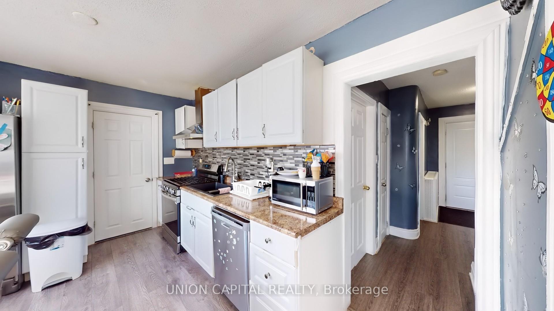 Photo 3 of 15 Mcarthur Street, Etobicoke, Kingsview Village-The Westway — HOMEH