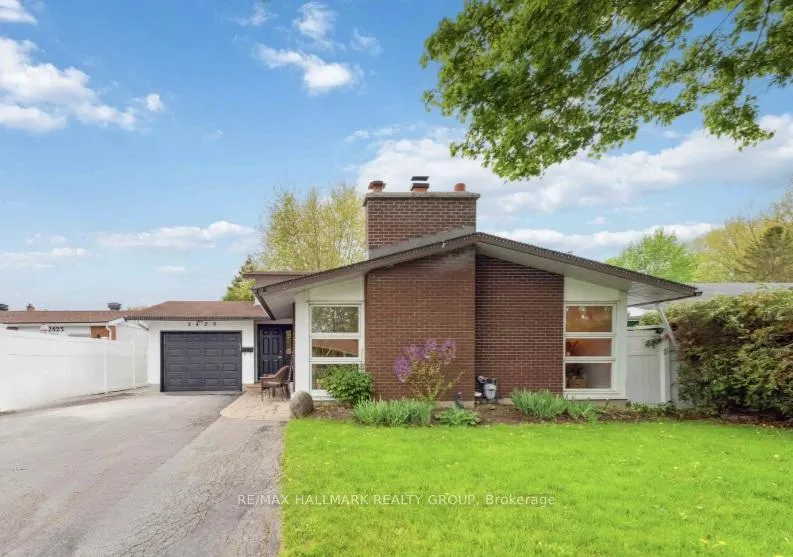 Photo 3 of 2425 Ogilvie Road, Ottawa, Beacon Hill North — HOMEH