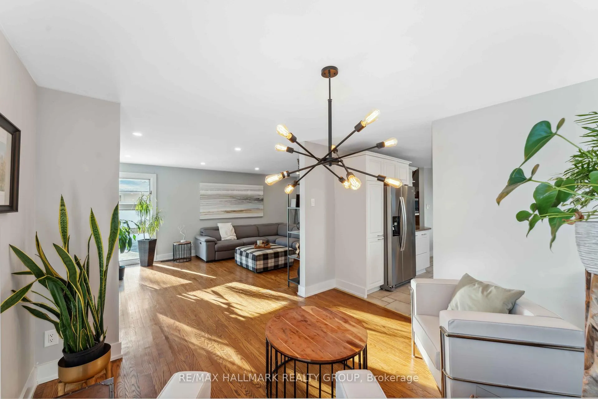 Photo 23 of 2425 Ogilvie Road, Ottawa, Beacon Hill North — HOMEH