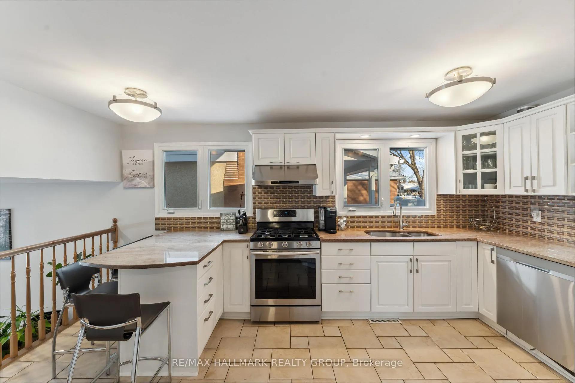 Photo 43 of 2425 Ogilvie Road, Ottawa, Beacon Hill North — HOMEH