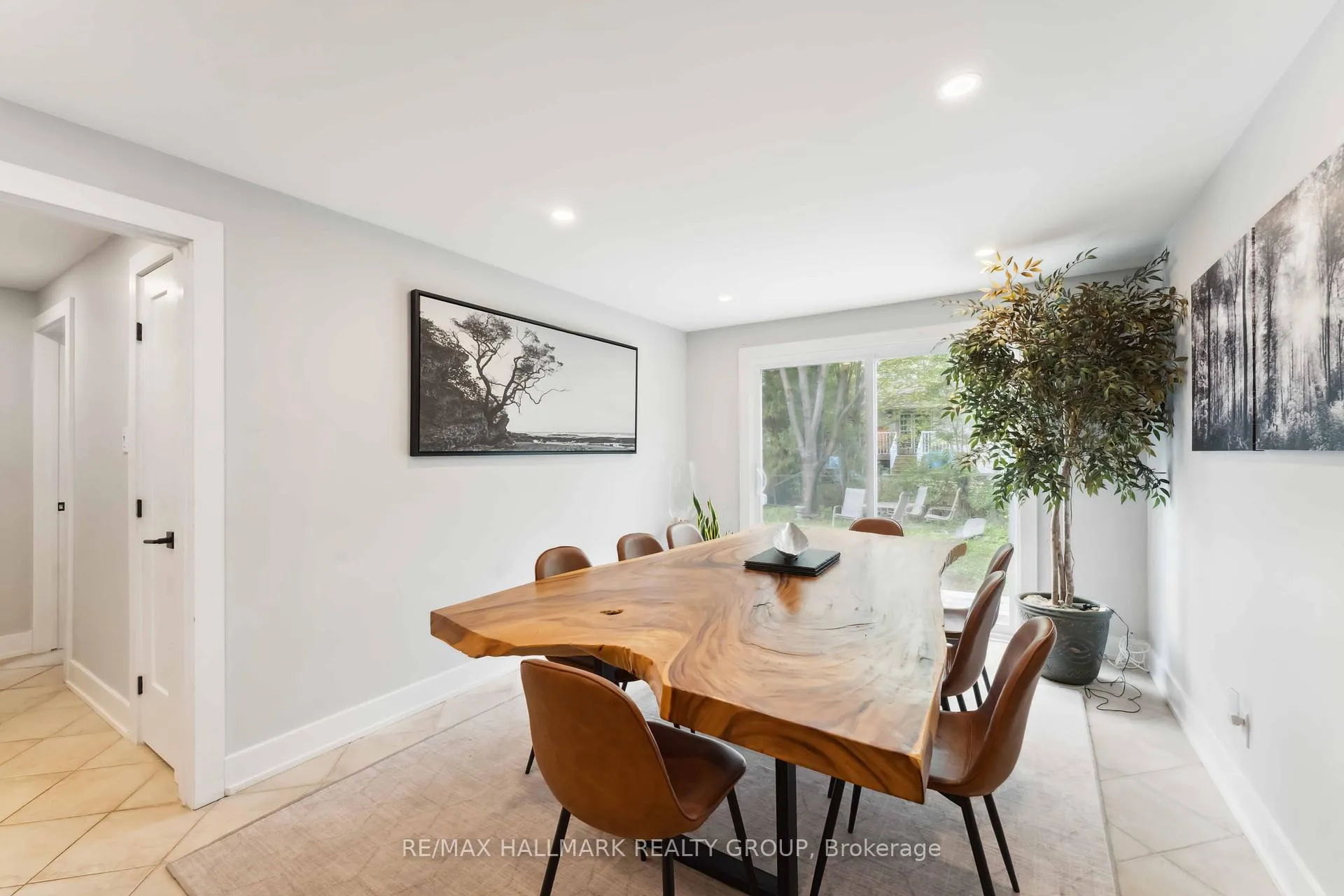 Photo 54 of 2425 Ogilvie Road, Ottawa, Beacon Hill North — HOMEH