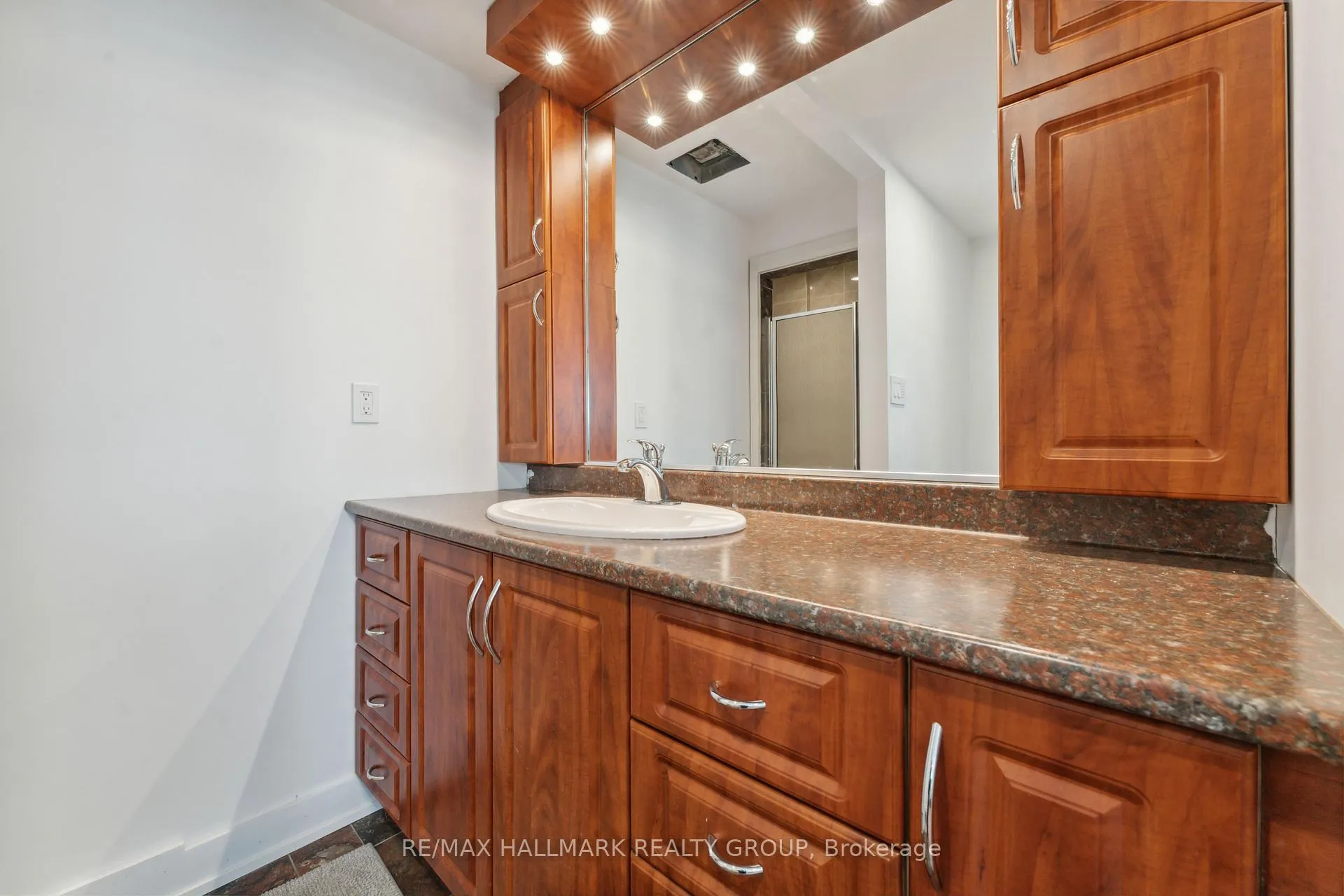 Photo 64 of 2425 Ogilvie Road, Ottawa, Beacon Hill North — HOMEH