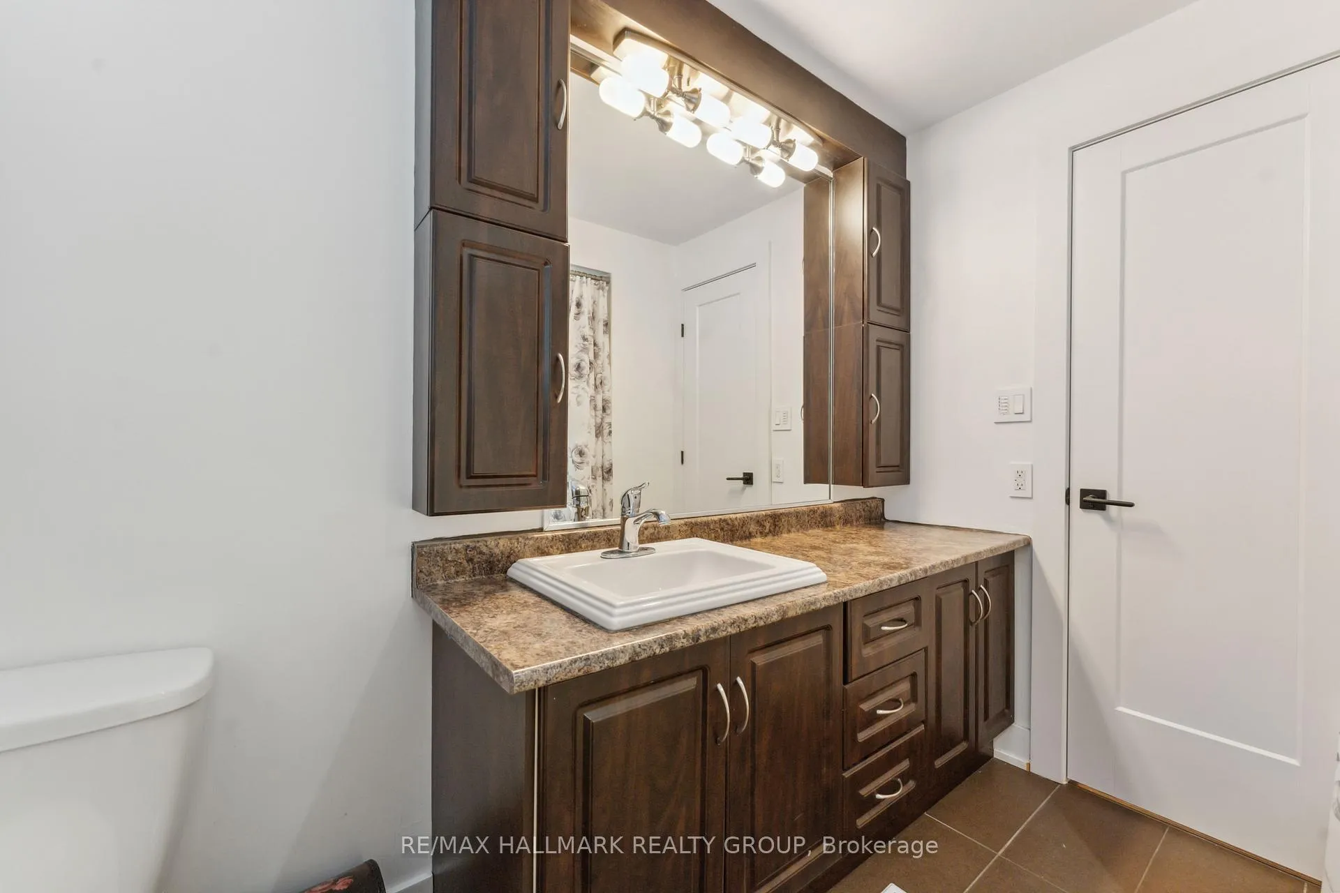 Photo 88 of 2425 Ogilvie Road, Ottawa, Beacon Hill North — HOMEH