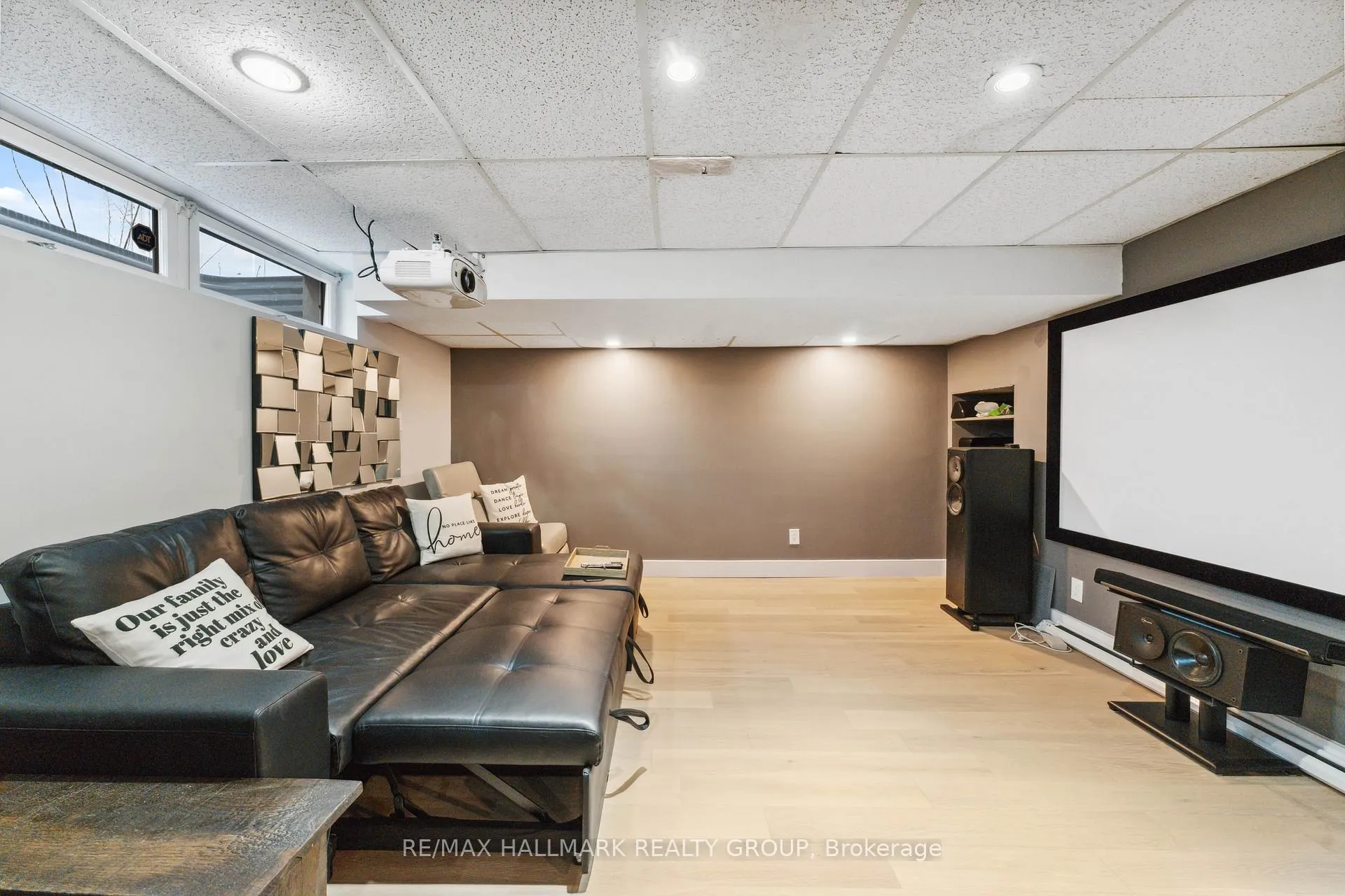 Photo 104 of 2425 Ogilvie Road, Ottawa, Beacon Hill North — HOMEH