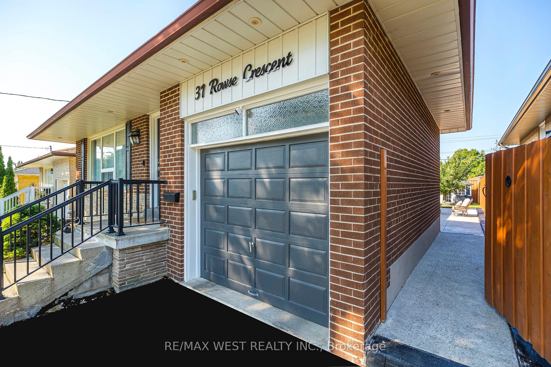 Photo 2 of Unit BSMT, 31 Rowse Crescent, Etobicoke, Kingsview Village-The Westway — HOMEH