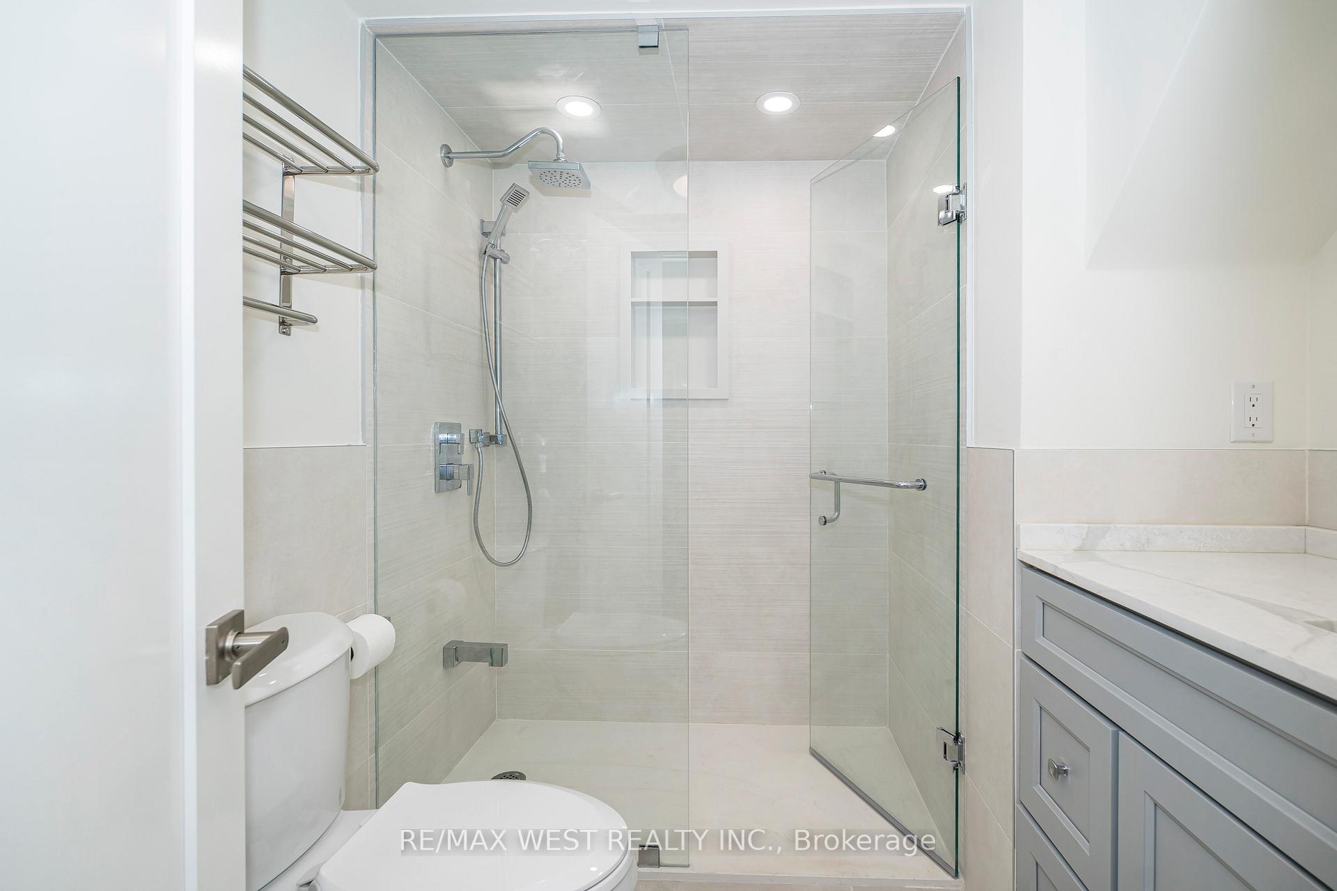 Photo 8 of Unit BSMT, 31 Rowse Crescent, Etobicoke, Kingsview Village-The Westway — HOMEH