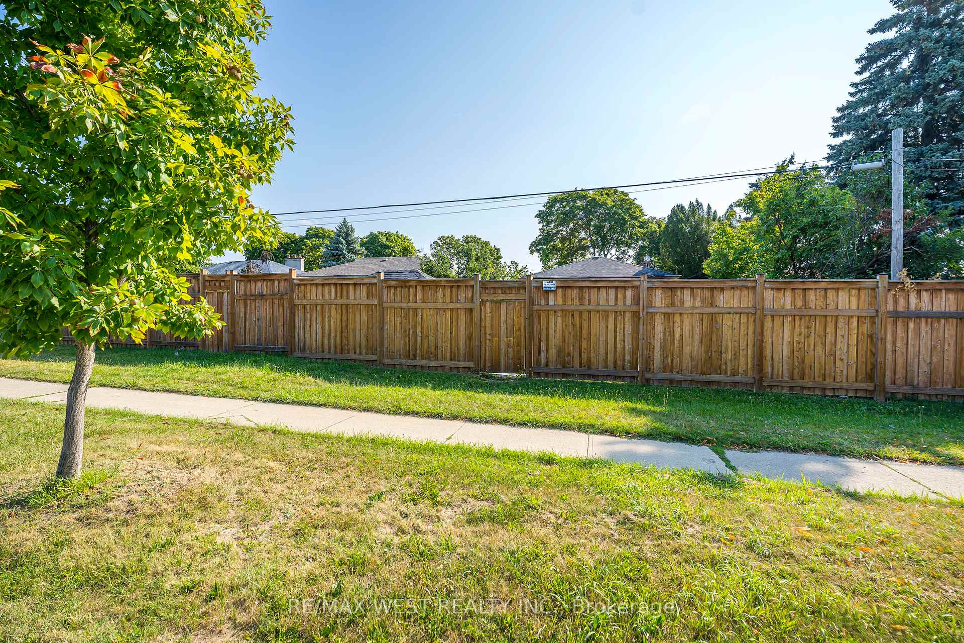 Photo 14 of Unit BSMT, 31 Rowse Crescent, Etobicoke, Kingsview Village-The Westway — HOMEH