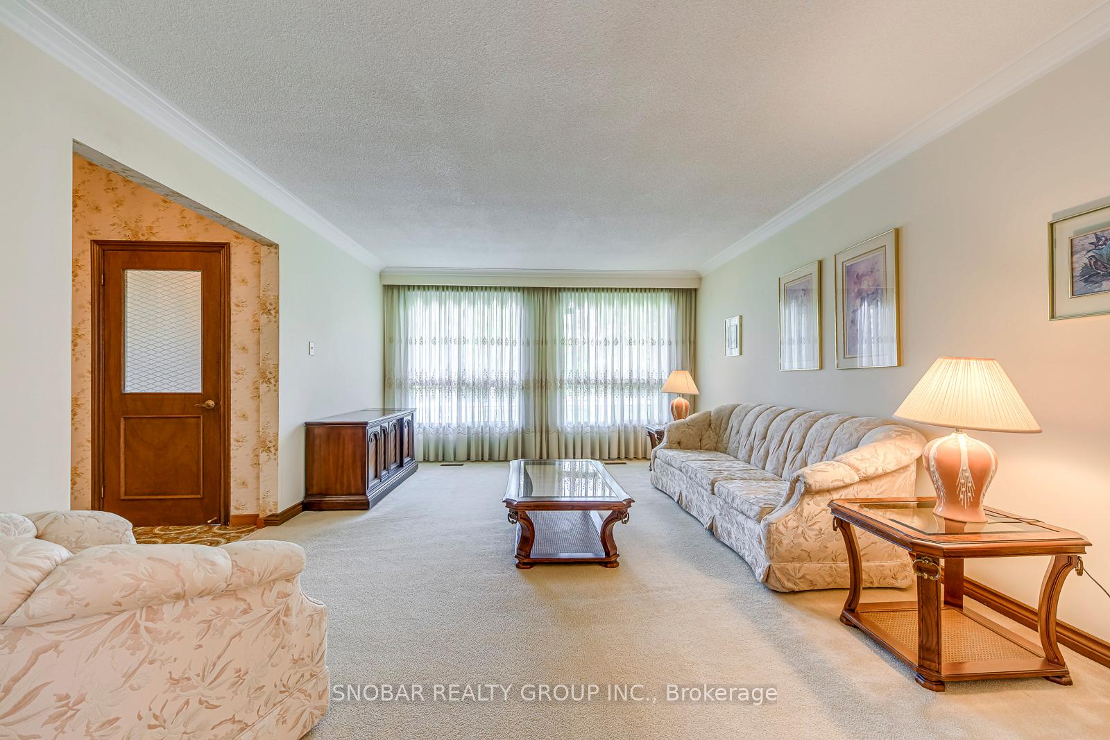 Photo 24 of 9A Kingsview Boulevard, Etobicoke, Kingsview Village-The Westway — HOMEH