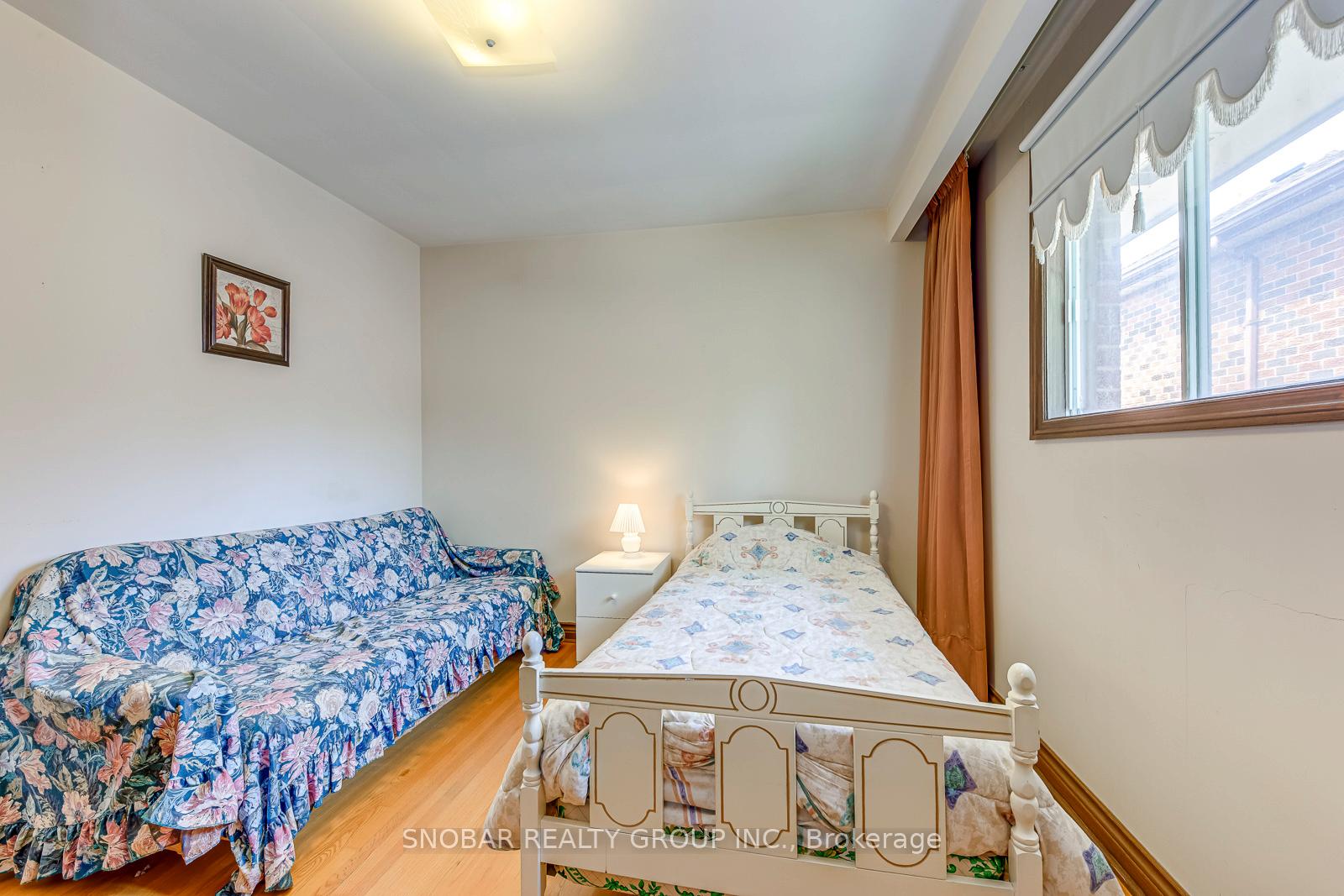 Photo 18 of 9A Kingsview Boulevard, Etobicoke, Kingsview Village-The Westway — HOMEH