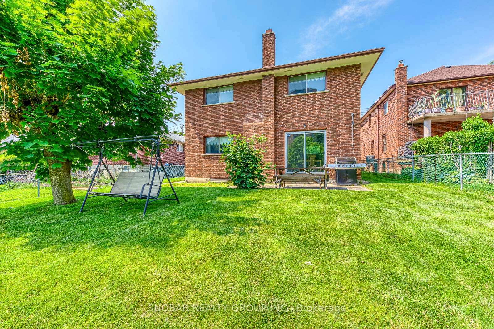 Photo 9 of 9A Kingsview Boulevard, Etobicoke, Kingsview Village-The Westway — HOMEH