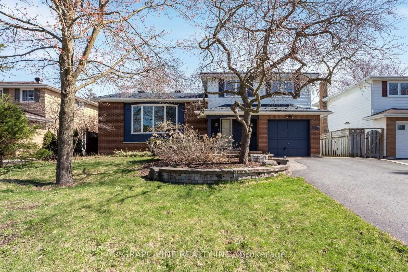 Photo 5 of 105 Westpark Drive, Ottawa, Blackburn Hamlet — HOMEH