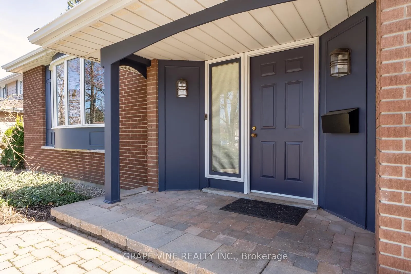 Photo 17 of 105 Westpark Drive, Ottawa, Blackburn Hamlet — HOMEH