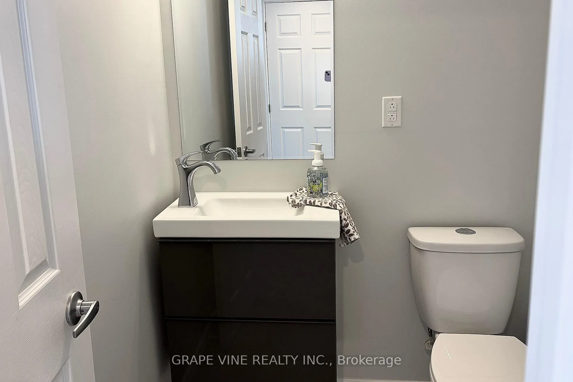 Photo 27 of 105 Westpark Drive, Ottawa, Blackburn Hamlet — HOMEH
