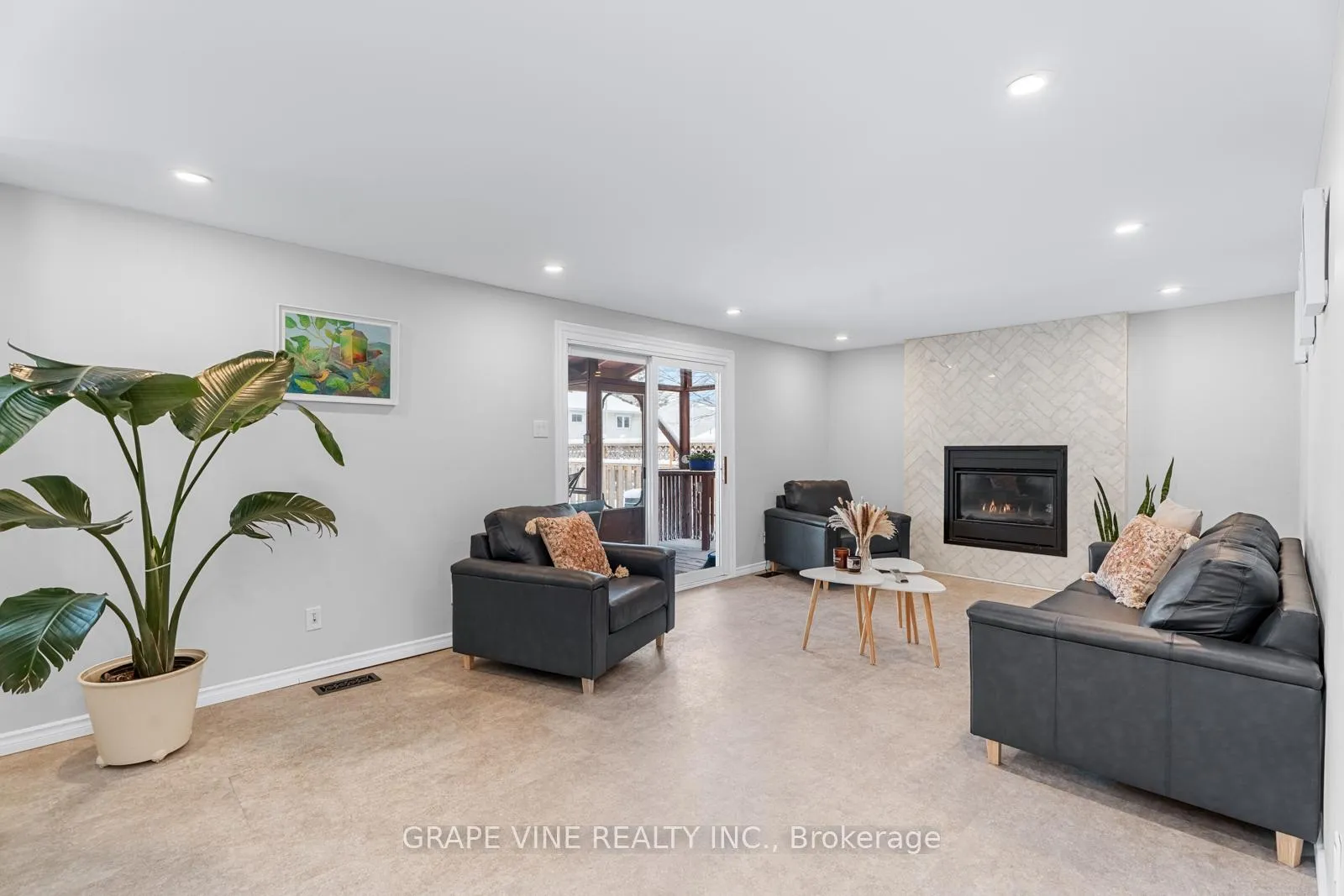 Photo 56 of 105 Westpark Drive, Ottawa, Blackburn Hamlet — HOMEH