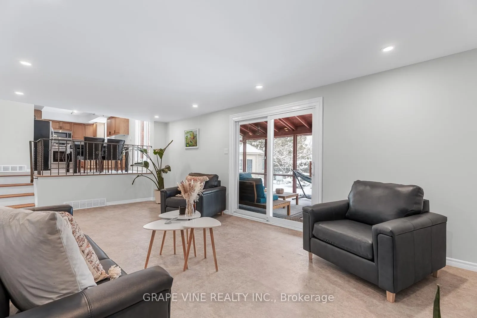 Photo 60 of 105 Westpark Drive, Ottawa, Blackburn Hamlet — HOMEH