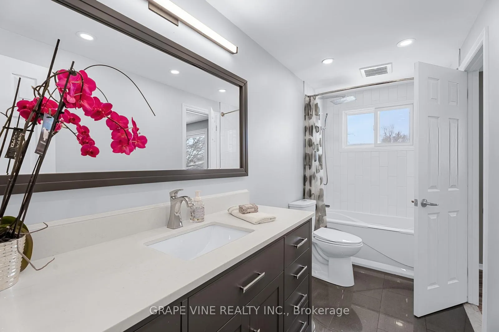 Photo 80 of 105 Westpark Drive, Ottawa, Blackburn Hamlet — HOMEH
