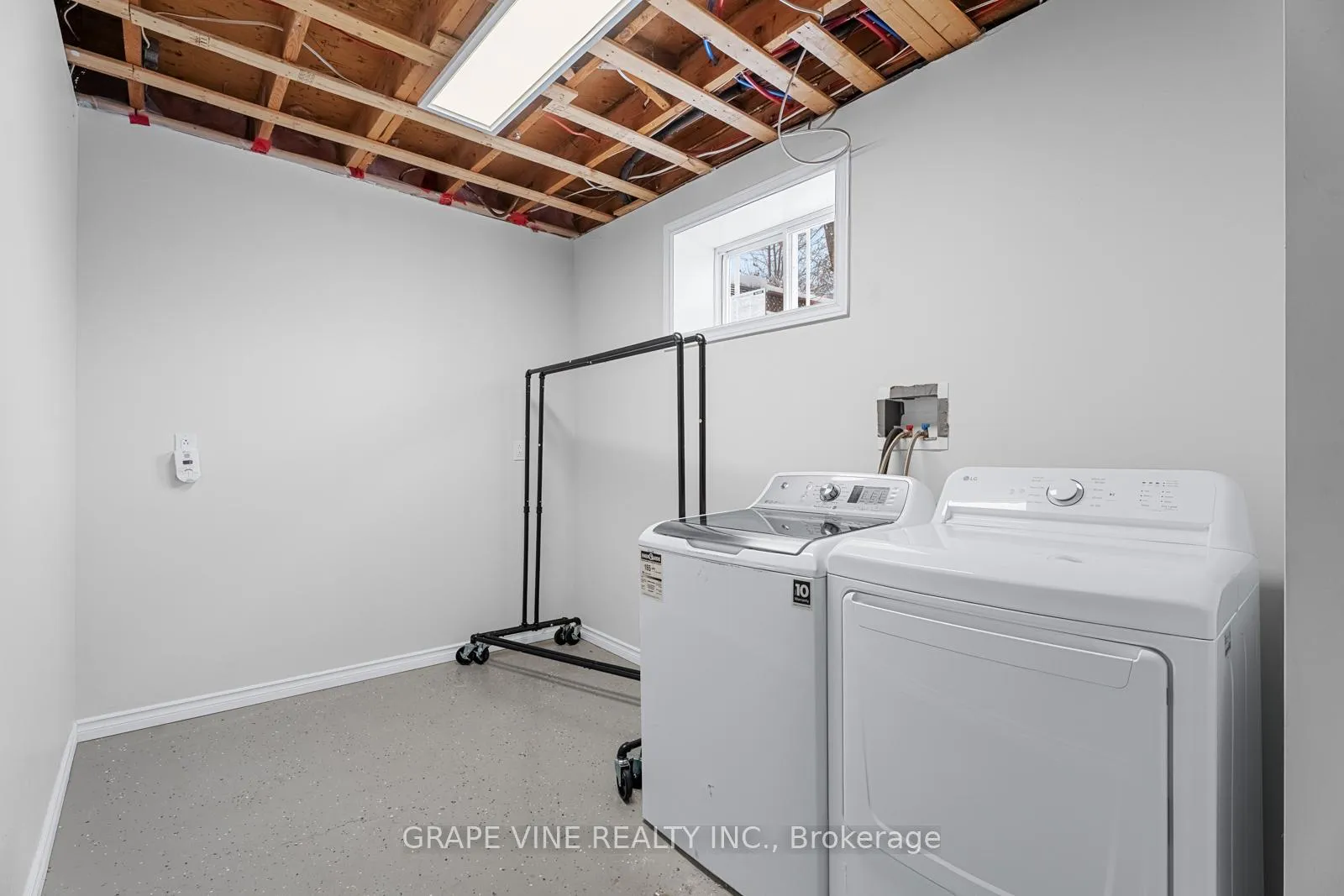 Photo 97 of 105 Westpark Drive, Ottawa, Blackburn Hamlet — HOMEH