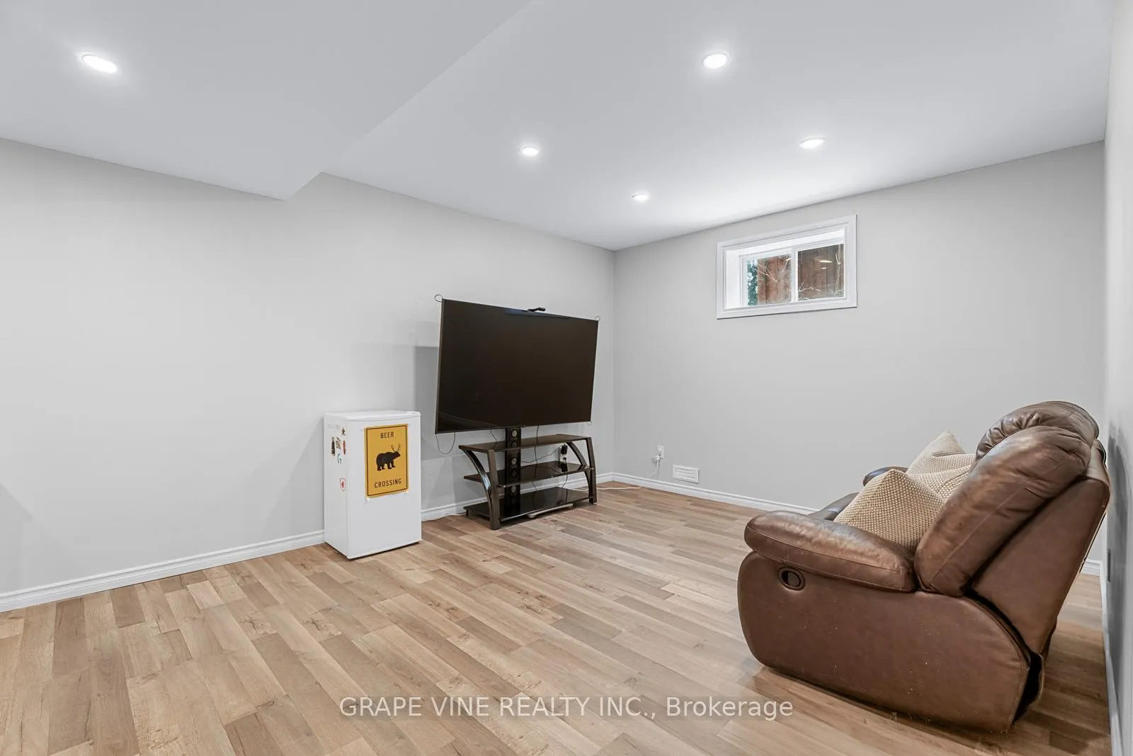 Photo 101 of 105 Westpark Drive, Ottawa, Blackburn Hamlet — HOMEH