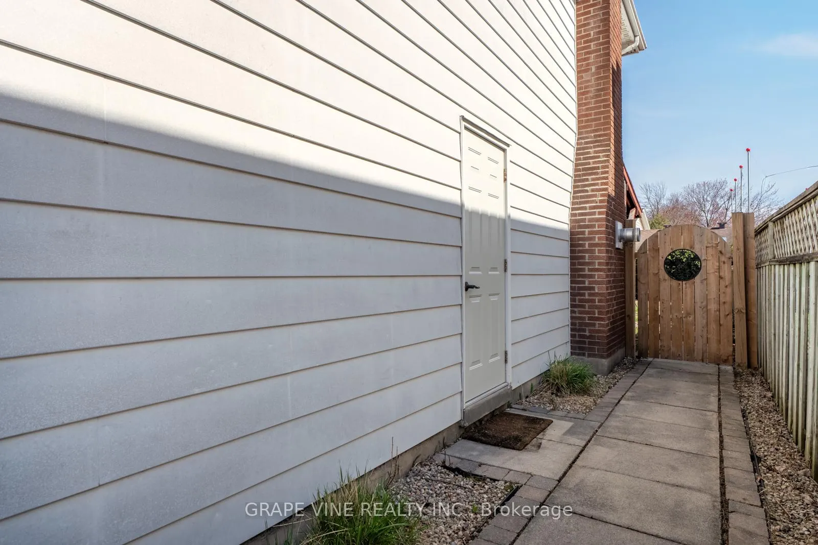 Photo 113 of 105 Westpark Drive, Ottawa, Blackburn Hamlet — HOMEH