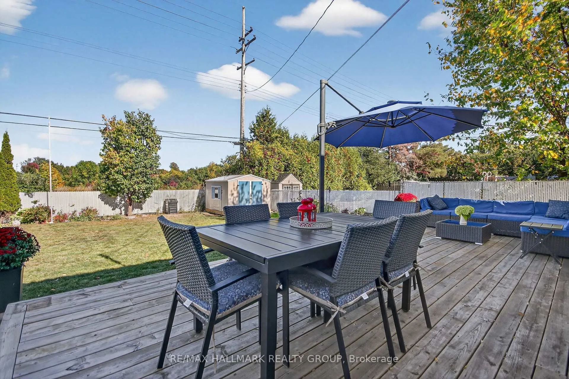 Photo 100 of 2074 Featherston Drive, Ottawa, Guildwood Estates - Urbandale Acres — HOMEH