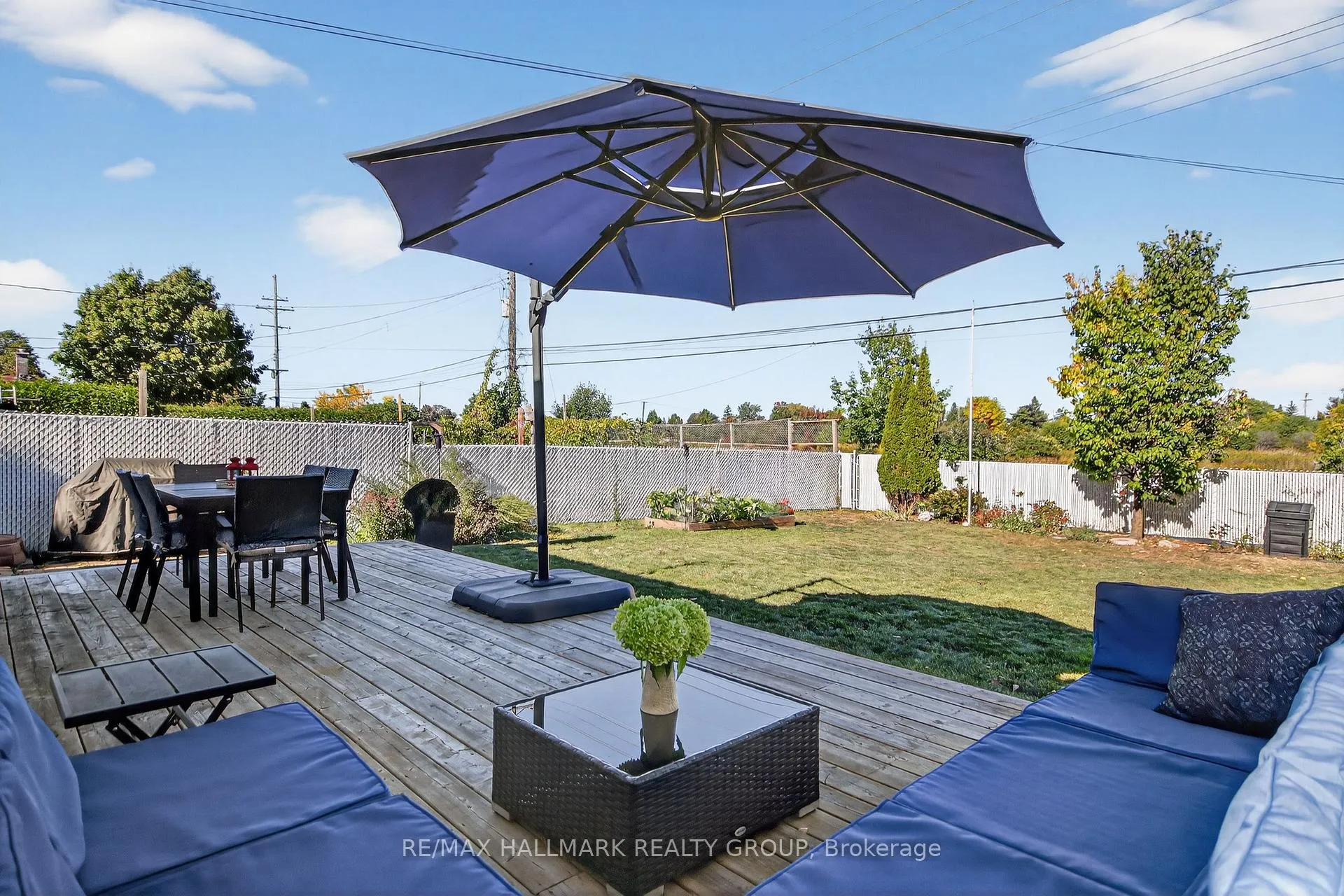 Photo 112 of 2074 Featherston Drive, Ottawa, Guildwood Estates - Urbandale Acres — HOMEH