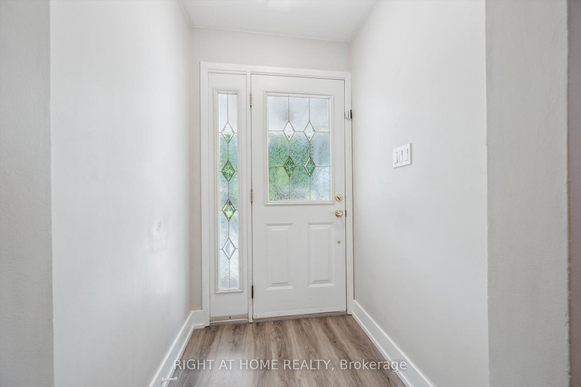 Photo 4 of 90 Clement Road, Etobicoke, Willowridge-Martingrove-Richview — HOMEH