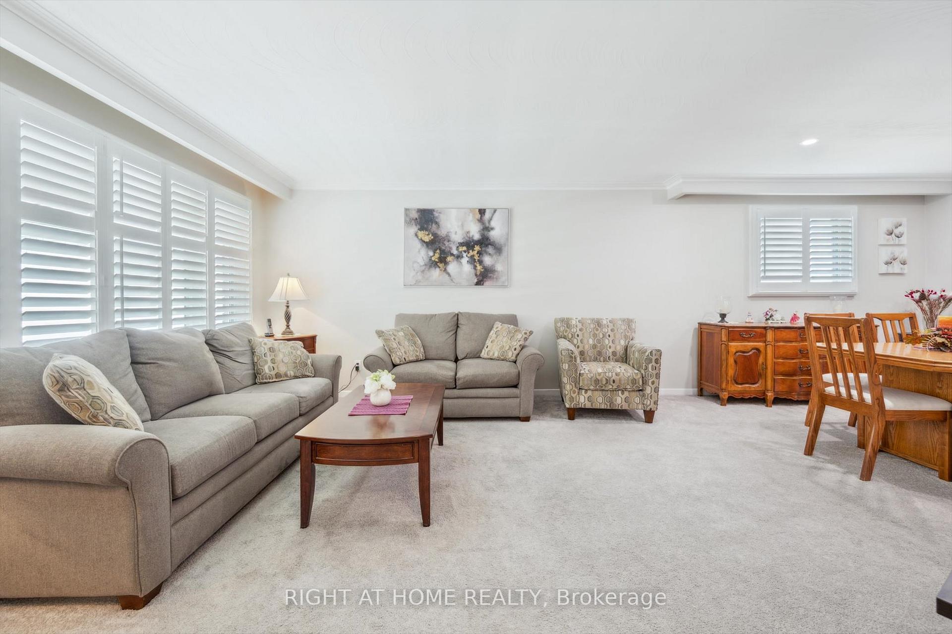 Photo 18 of 90 Clement Road, Etobicoke, Willowridge-Martingrove-Richview — HOMEH