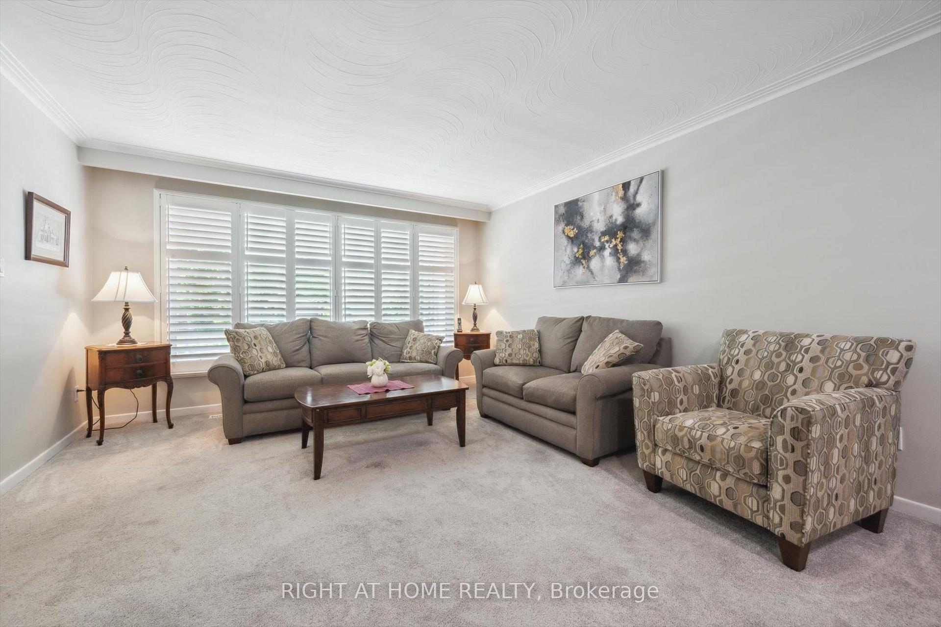Photo 2 of 90 Clement Road, Etobicoke, Willowridge-Martingrove-Richview — HOMEH